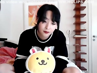 Webcam Wee Korean Schoolgirl Masturbating Unaccompanied