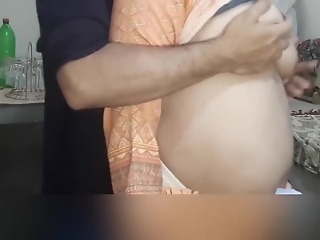 Pregnant Stepmom Ko Kitchen Me Choda - Desi Sex Video