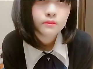 大奶子少女小萝莉自摸给你看。