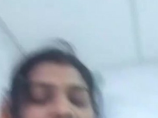 hot college girl in chennai showing her bathroom video